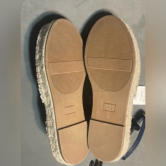 Time and Tru Women's Navy and White Espadrilles! NWT! Size 8. - Picture 6 of 8